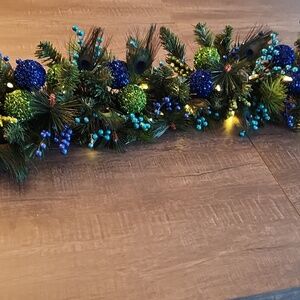 Handmade garland 6' 2 D batteries for battery pack.